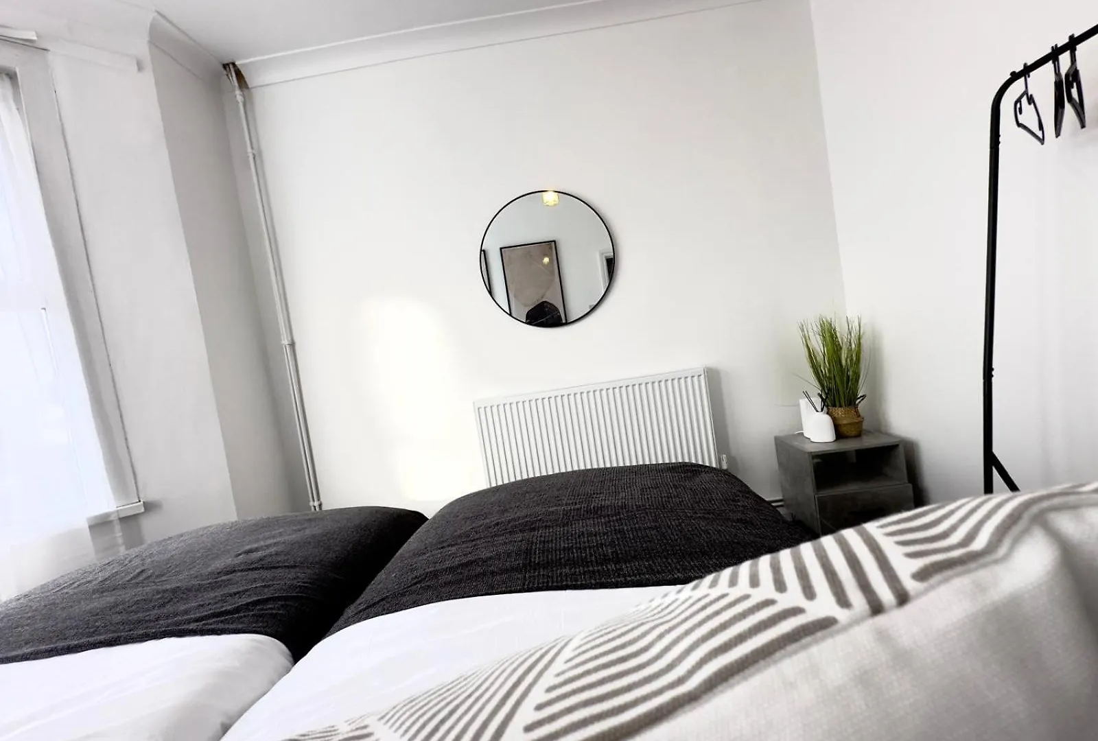 Serviced 4 Bed 2 Bath Manor Park House London United Kingdom