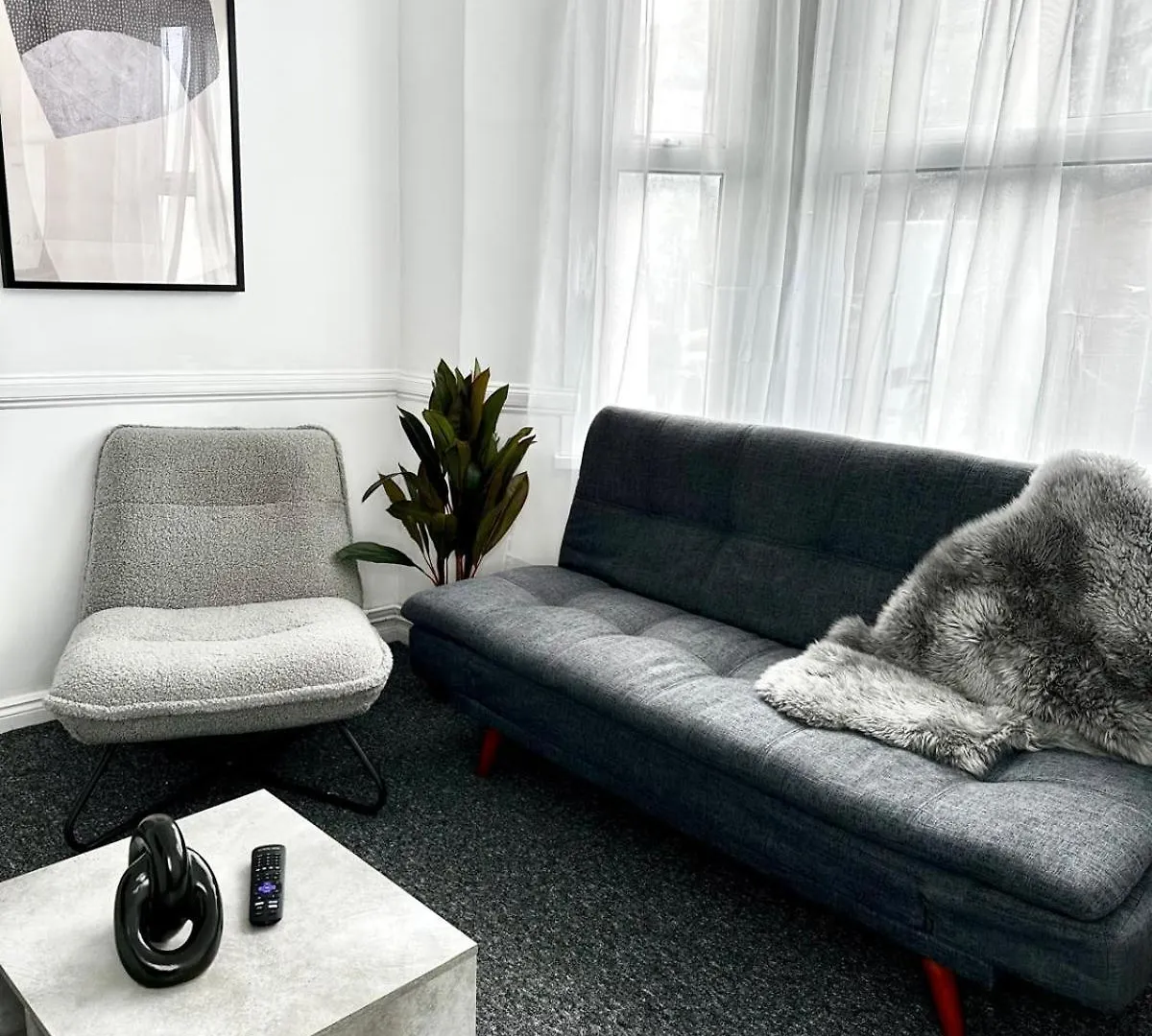 Serviced 4 Bed 2 Bath Manor Park House London